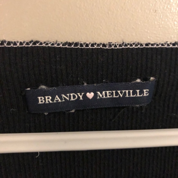 BRANDY MELVILLE CONTRAST STITCH LONG SLEEVE TOP. - Picture 4 of 4